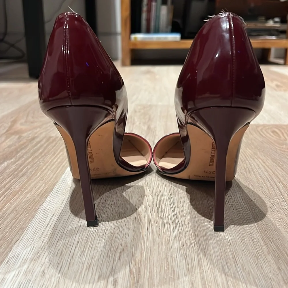 Thrice worn burgundy pair of MB’s. Serious offers only - Picture 7 of 9